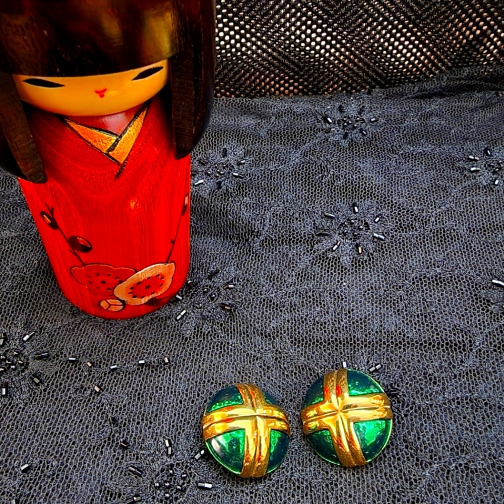 Emerald Green Vintage Clip On Earrings